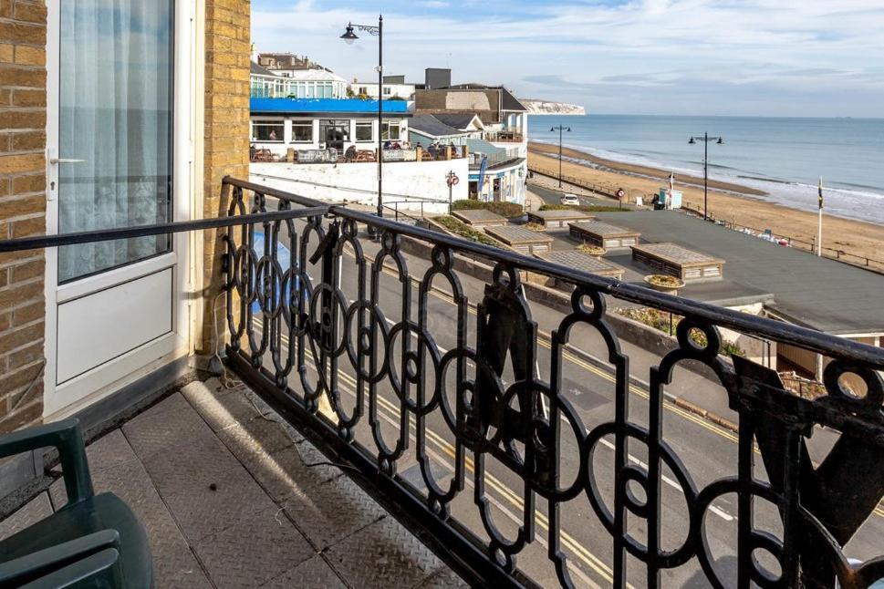 ホテル Royal Pier サンダウン エクステリア 写真