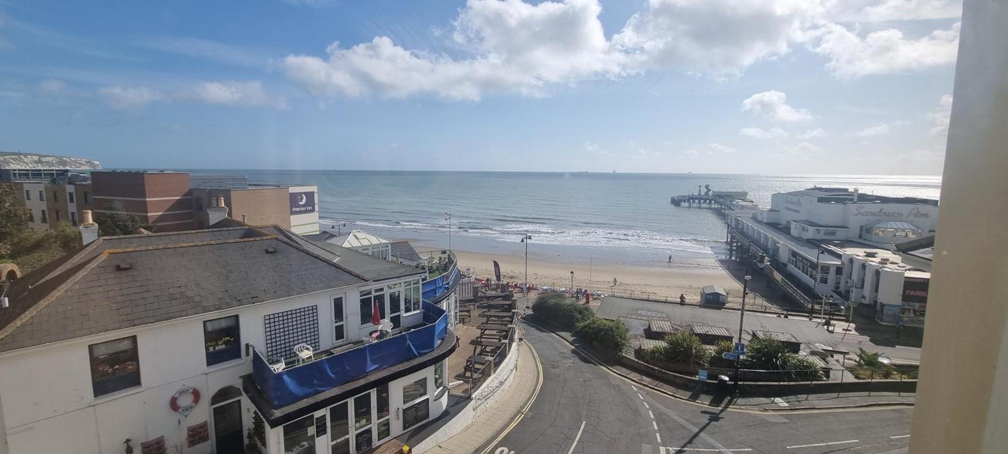 ホテル Royal Pier サンダウン エクステリア 写真