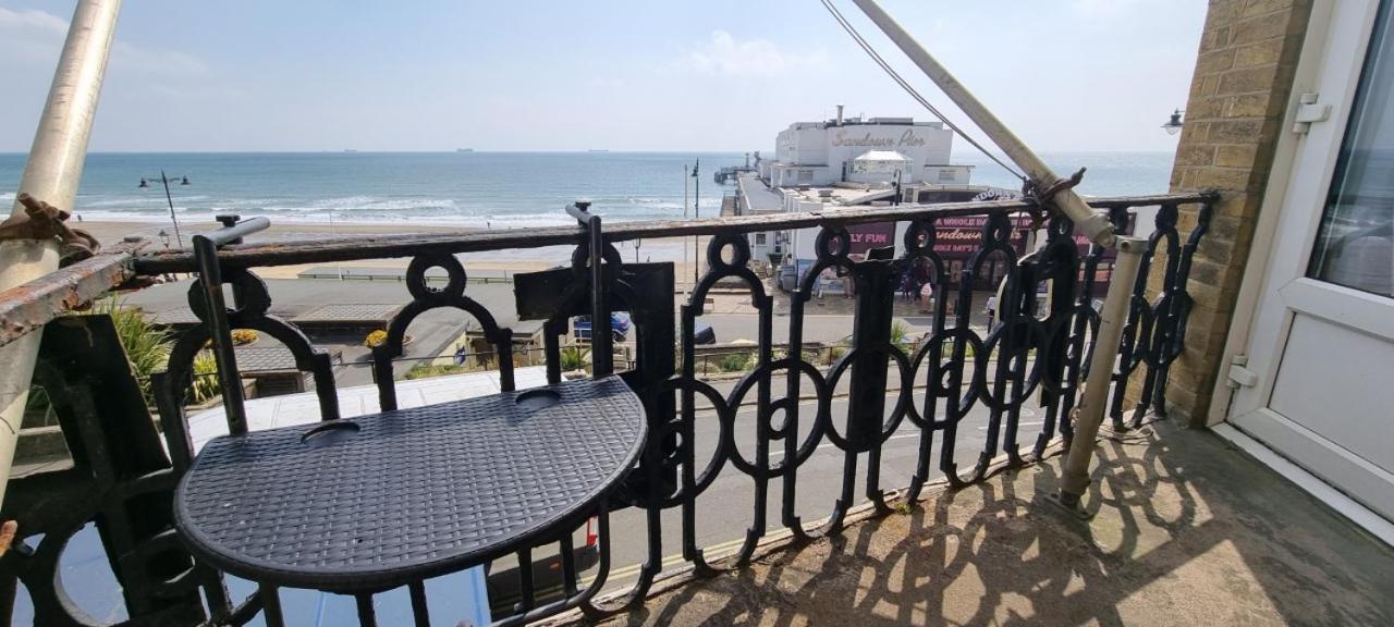 ホテル Royal Pier サンダウン エクステリア 写真